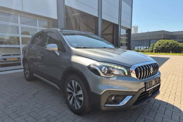 Suzuki S-Cross (2020) thumbnail 6