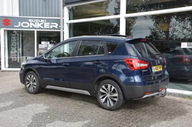 Suzuki S-Cross (2021) thumbnail 3
