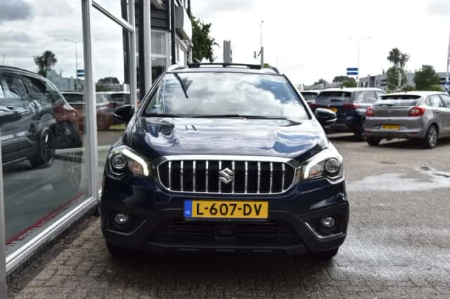 Suzuki S-Cross (2021) thumbnail 4