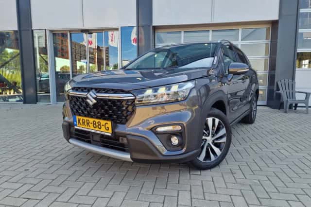 Suzuki S-Cross (2022) thumbnail 1