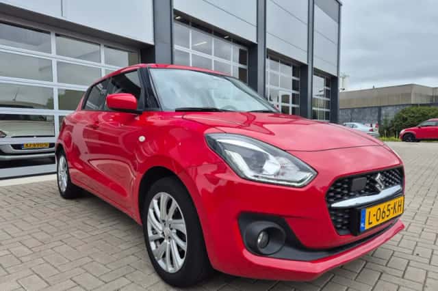 Suzuki Swift (2021) thumbnail 6
