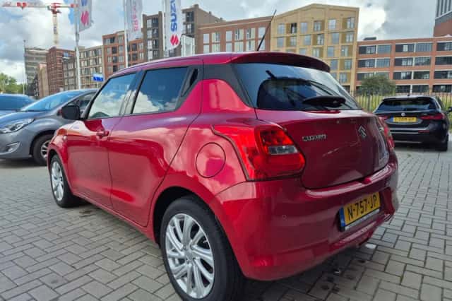 Suzuki Swift (2021) thumbnail 3