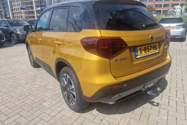 Suzuki Vitara (2023) thumbnail 3