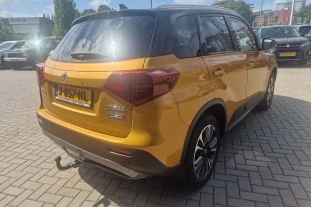Suzuki Vitara (2023) thumbnail 5