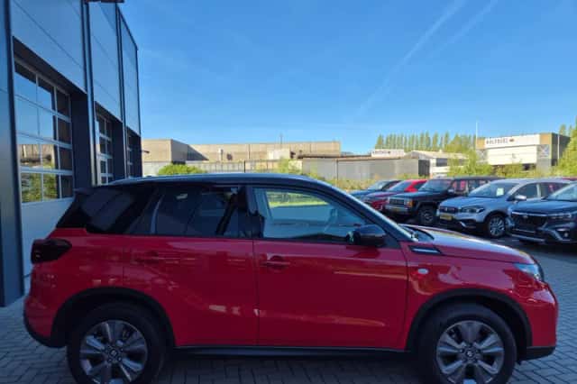 Suzuki Vitara (2025) thumbnail 3