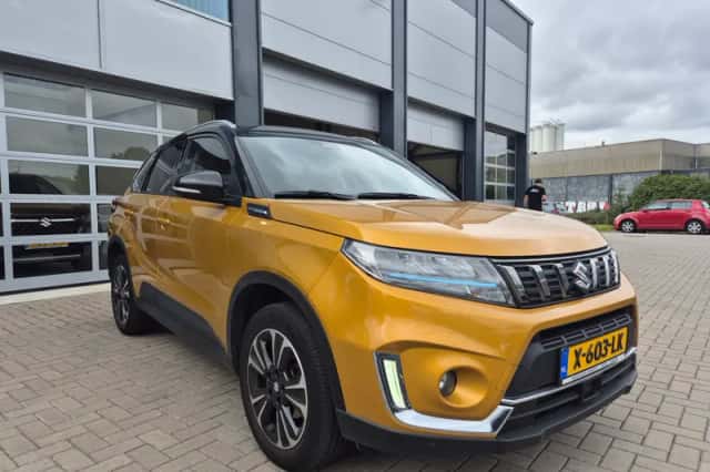 Suzuki Vitara (2023) thumbnail 6