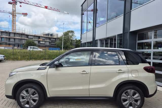 Suzuki Vitara (2025) thumbnail 2