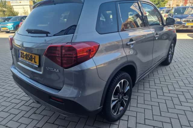 Suzuki Vitara (2019) thumbnail 5