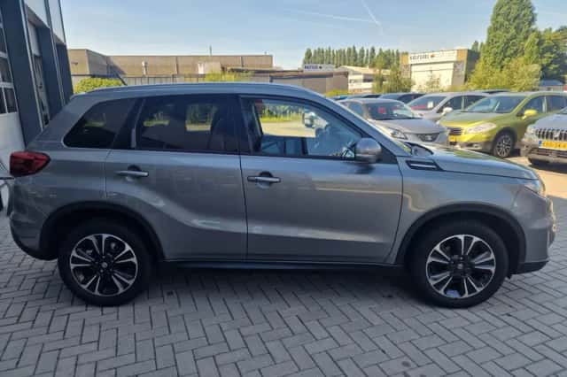 Suzuki Vitara (2019) thumbnail 6
