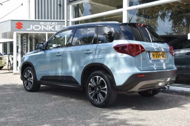 Suzuki Vitara (2020) thumbnail 3