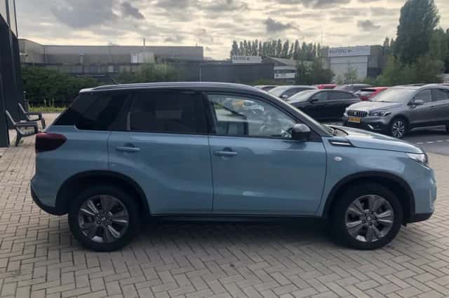 Suzuki Vitara (2024) thumbnail 5