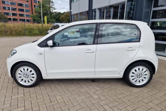 Volkswagen Up! (2013) thumbnail 2