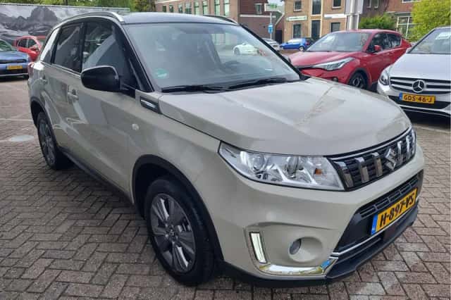 Suzuki Vitara (2019) thumbnail 4