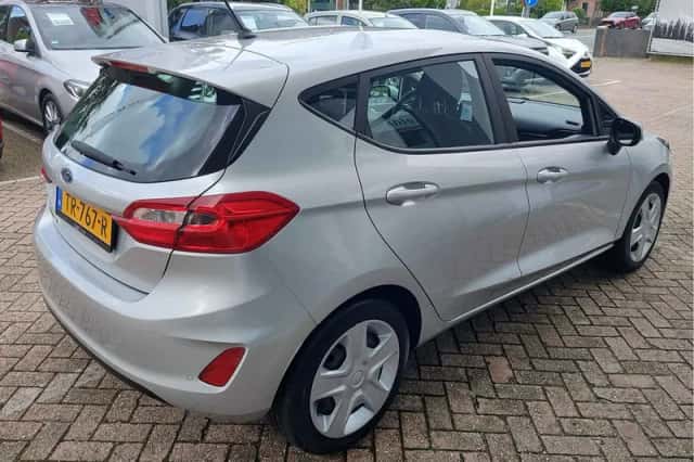 Ford Fiesta (2018) thumbnail 3