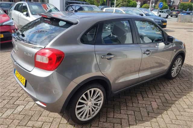 Suzuki Baleno (2016) thumbnail 3