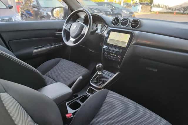 Suzuki Vitara (2025) thumbnail 5