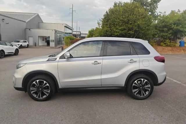 Suzuki Vitara (2024) thumbnail 3