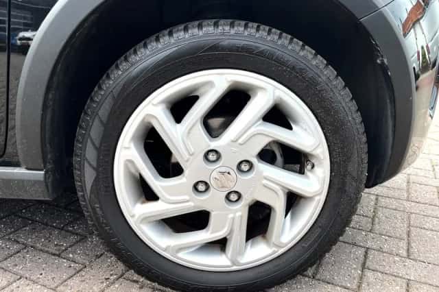 Suzuki Ignis (2023) thumbnail 5