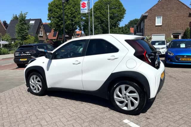 Toyota Aygo X (2022) thumbnail 2