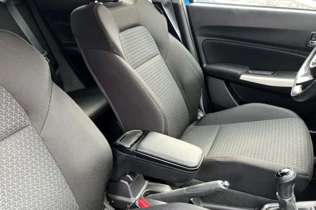Suzuki Swift (2018) thumbnail 5