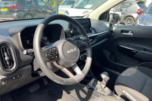 Kia Picanto (2025) thumbnail 5