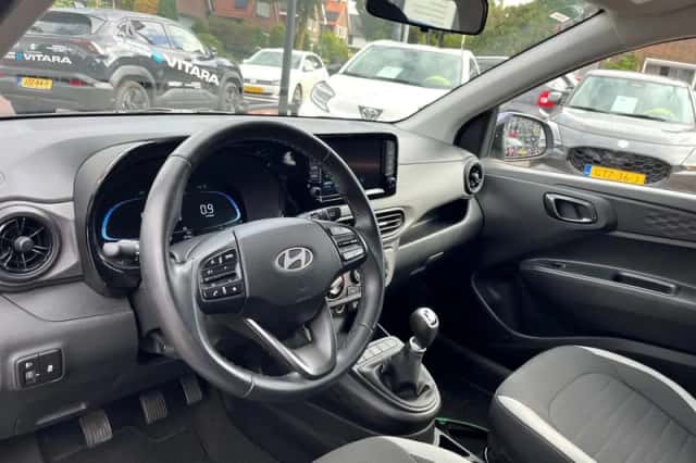Hyundai i10 (2024) thumbnail 5