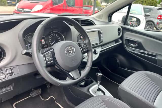 Toyota Yaris (2019) thumbnail 5