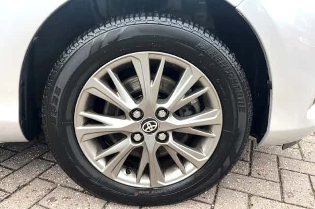 Toyota Yaris (2019) thumbnail 6