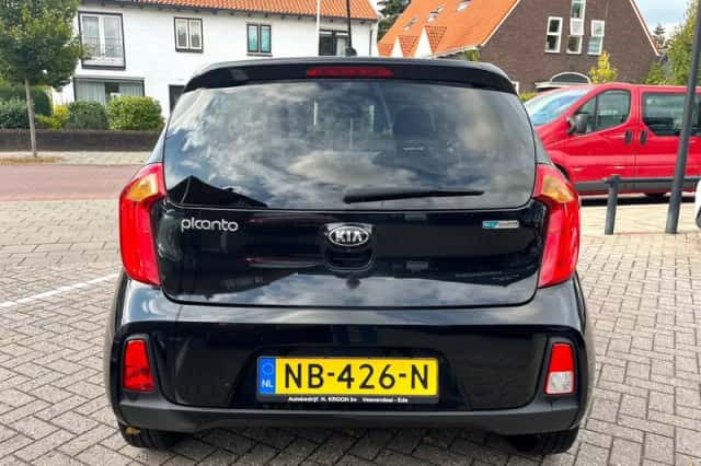 Kia Picanto (2017) thumbnail 4