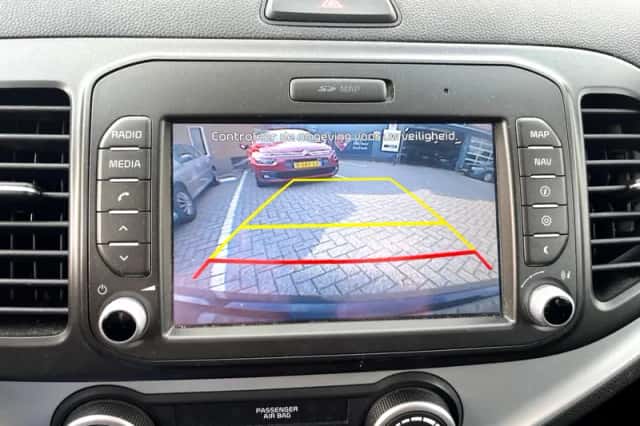 Kia Picanto (2017) thumbnail 6