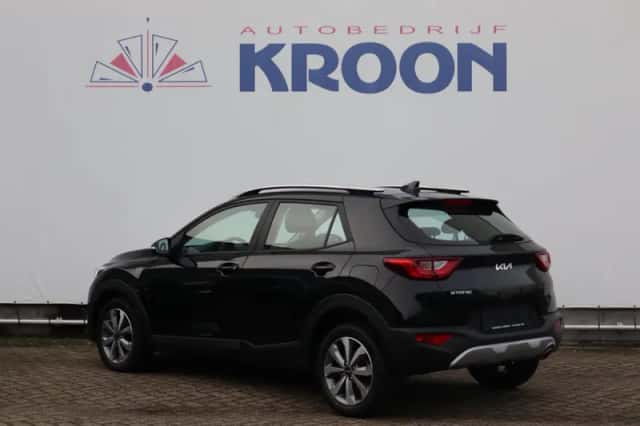 Kia Stonic (2025) thumbnail 3