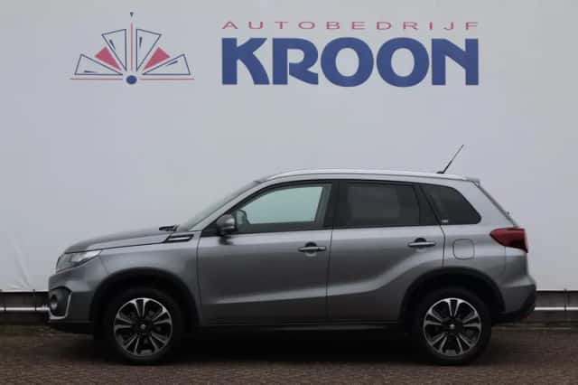 Suzuki Vitara (2023) thumbnail 2