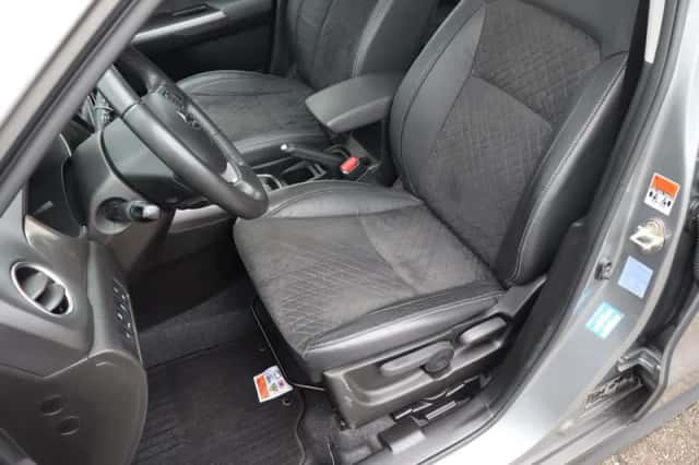 Suzuki Vitara (2023) thumbnail 4