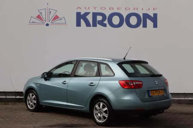 SEAT Ibiza (2011) thumbnail 3