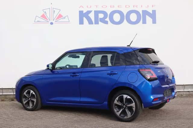 Suzuki Swift (2025) thumbnail 3