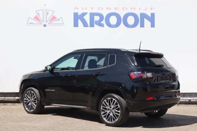 Jeep Compass (2025) thumbnail 3