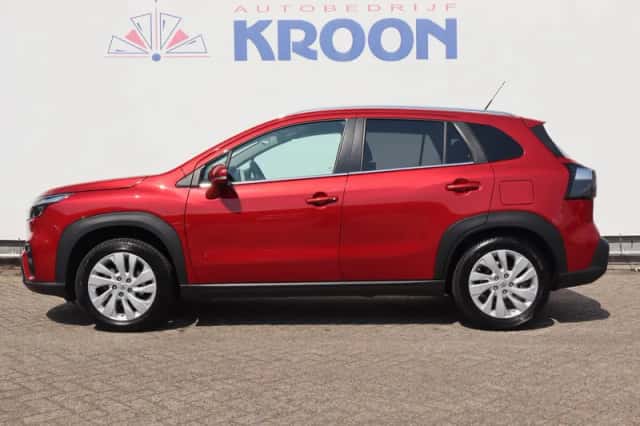 Suzuki S-Cross (2024) thumbnail 2