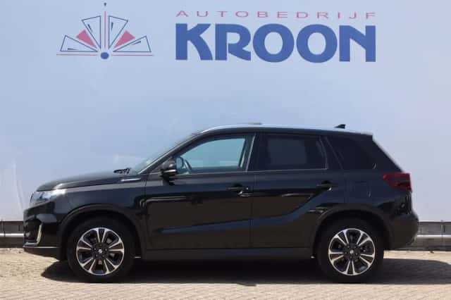 Suzuki Vitara (2023) thumbnail 2