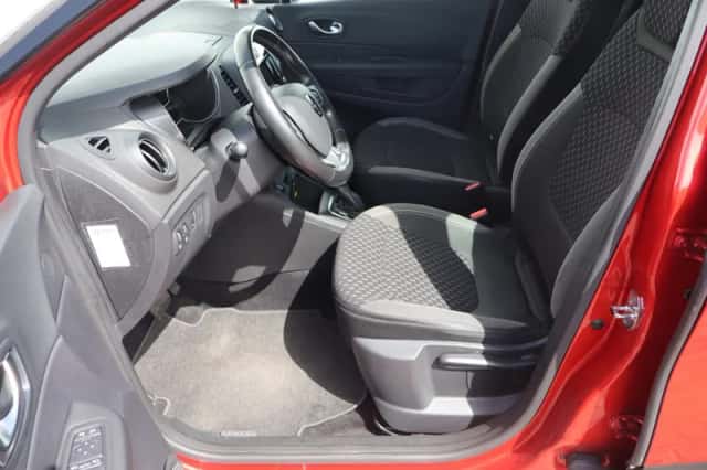 Renault Captur (2018) thumbnail 5