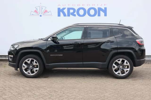 Jeep Compass (2019) thumbnail 2