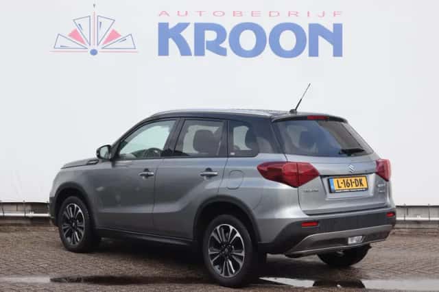 Suzuki Vitara (2021) thumbnail 3
