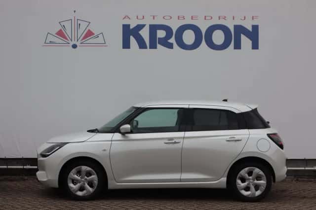 Suzuki Swift (2026) thumbnail 2