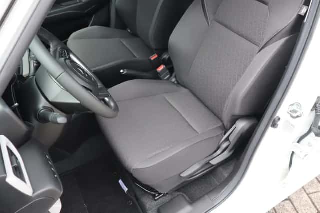 Suzuki Swift (2026) thumbnail 4