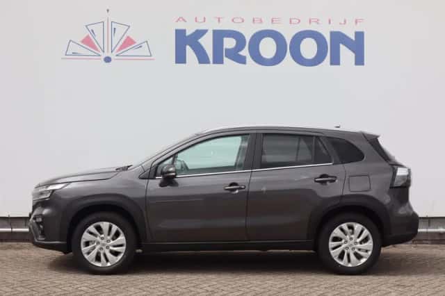 Suzuki S-Cross (2026) thumbnail 2