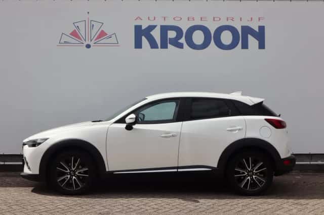 Mazda CX-3 (2015) thumbnail 2