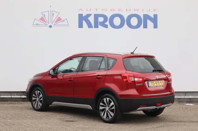 Suzuki S-Cross (2018) thumbnail 3