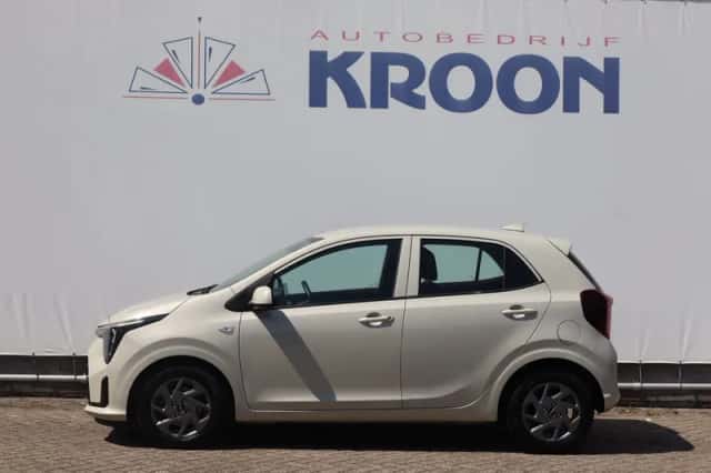 Kia Picanto (2025) thumbnail 2