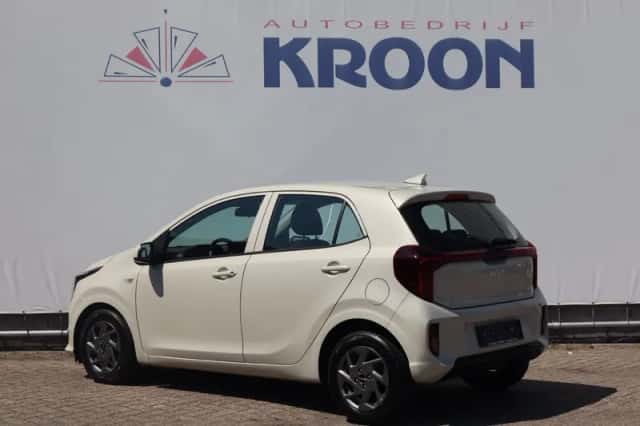Kia Picanto (2025) thumbnail 3