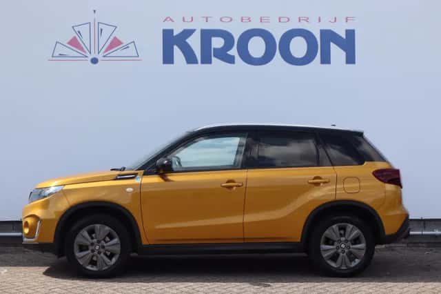 Suzuki Vitara (2023) thumbnail 2