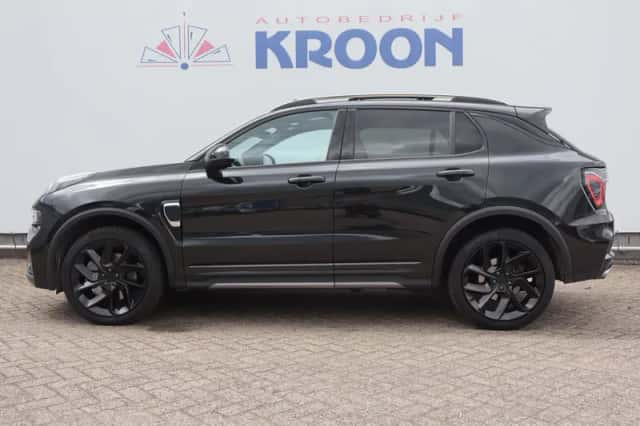 Lynk & Co 01 (2023) thumbnail 2